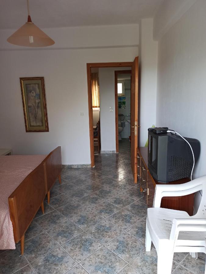 Anastasia - Efthimios Apartments Agios Konstantinos  Eksteriør billede